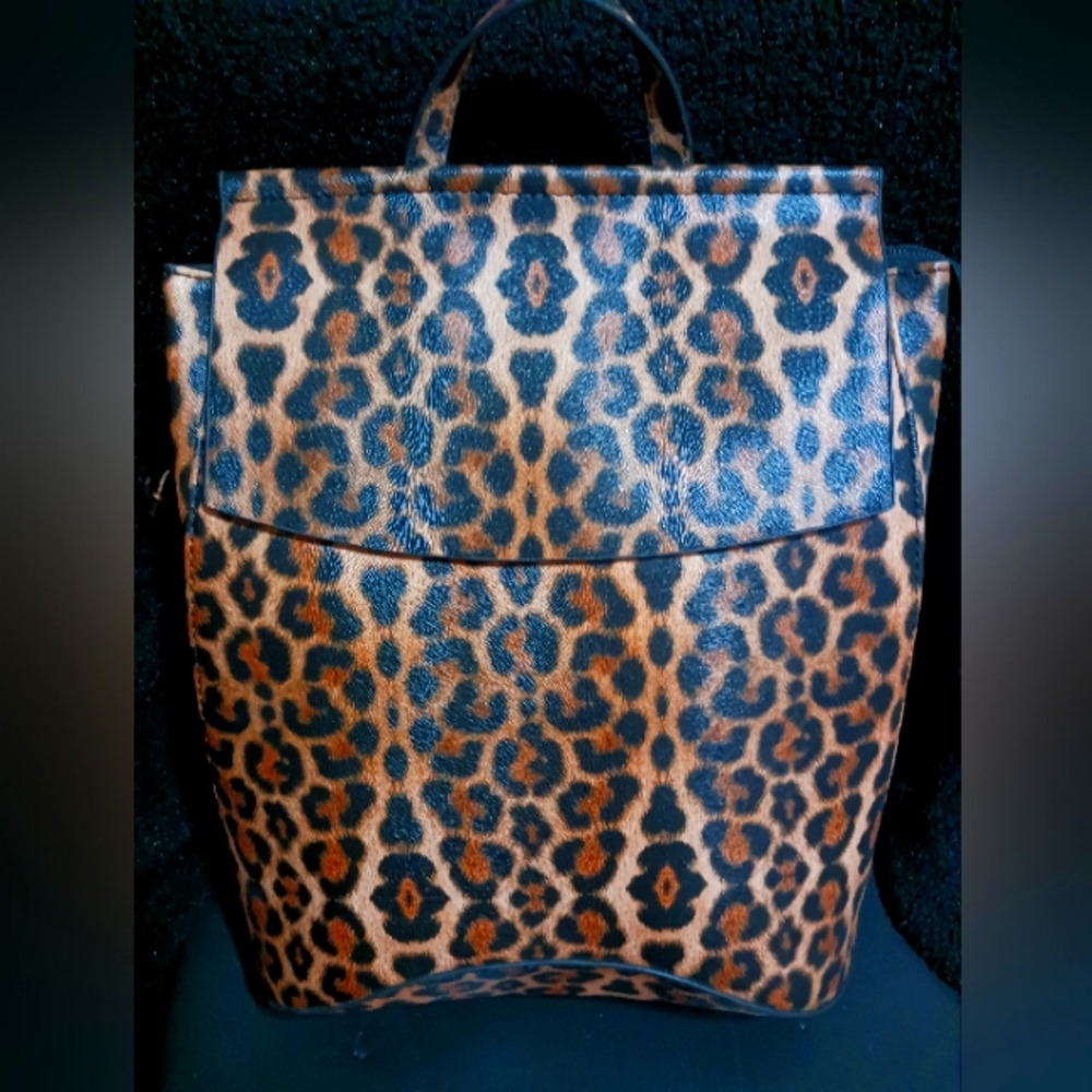 Virago Women's Convertible Backpack